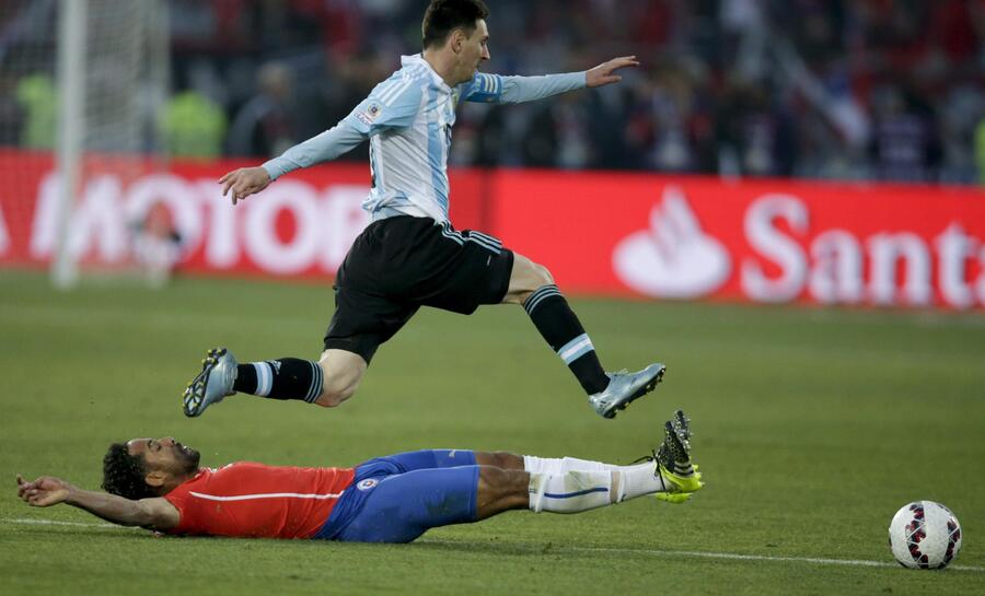 CHILE VS. ARGENTINA © 