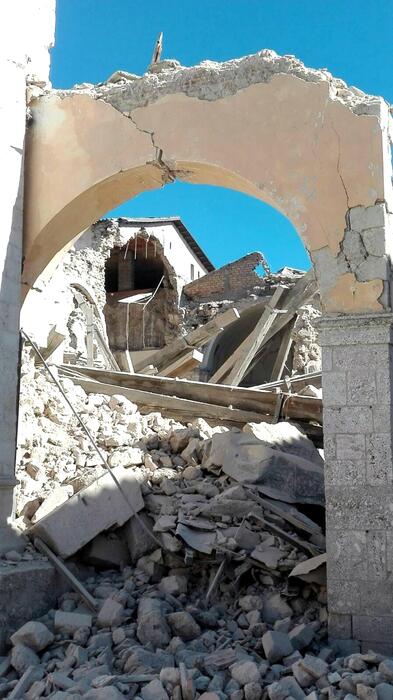 Basilica di San Benedetto a Norcia distrutta dal terremoto © Ansa