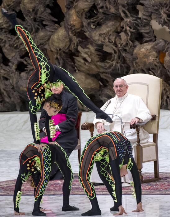 Papa ringrazia i circensi, la vostra arte ci avvicina a Dio FOTO CLAUDIO PERI © 
