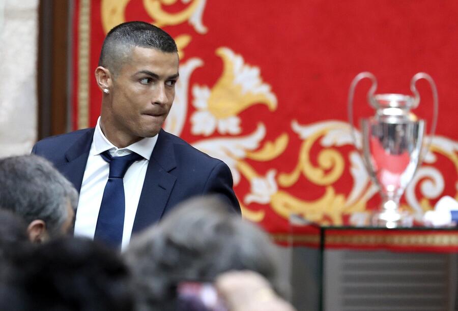Nuovo look di Cristaino Ronaldo per festeggiare la Champions del Real © 