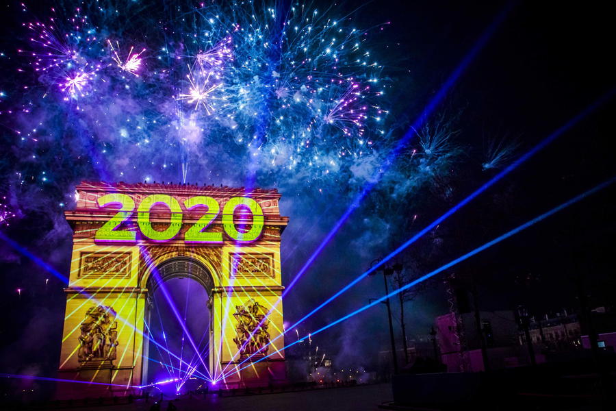 2020 New year celebration in Paris © 