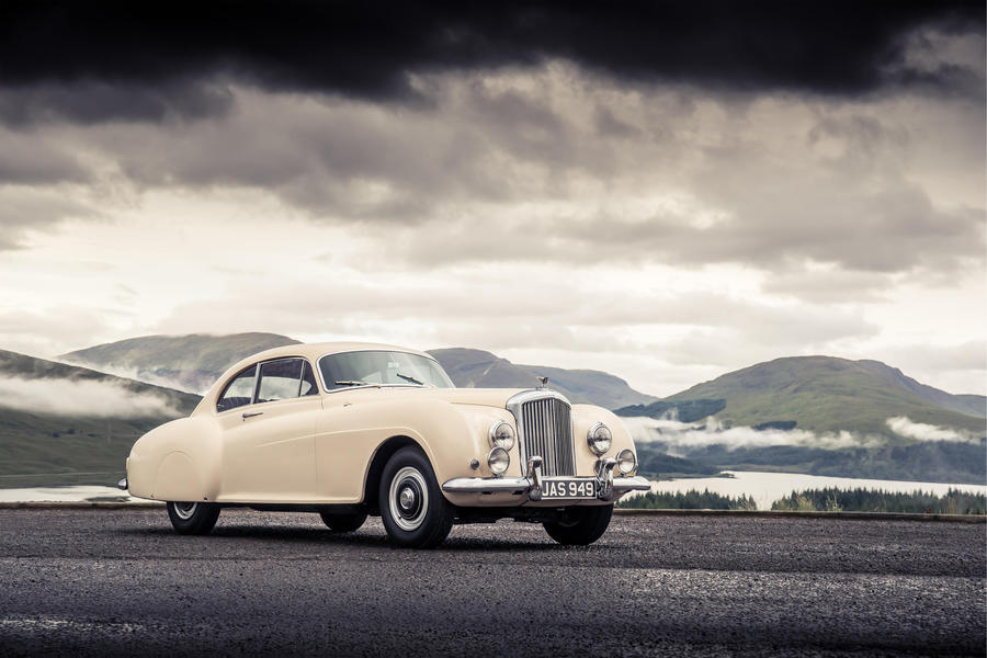 Bentley, 75 anni di produzione nella base di Crewe © Ansa