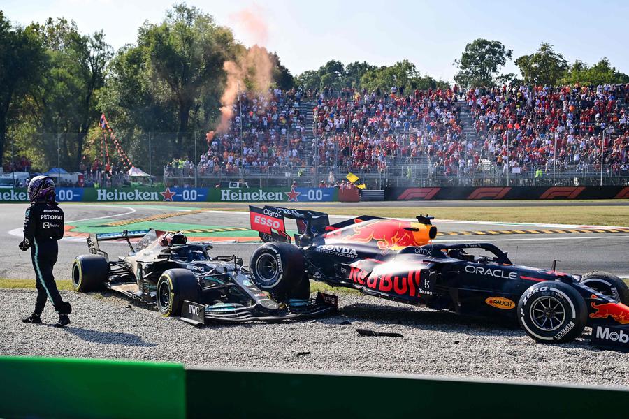 F1:Monza; incidente Hamilton-Verstappen, entrambi fuori © 