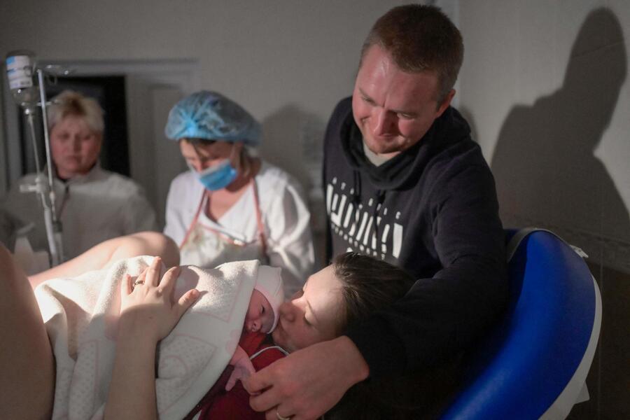 Ucraina, a Mykolaiv il reparto di maternit� sotto le bombe © 