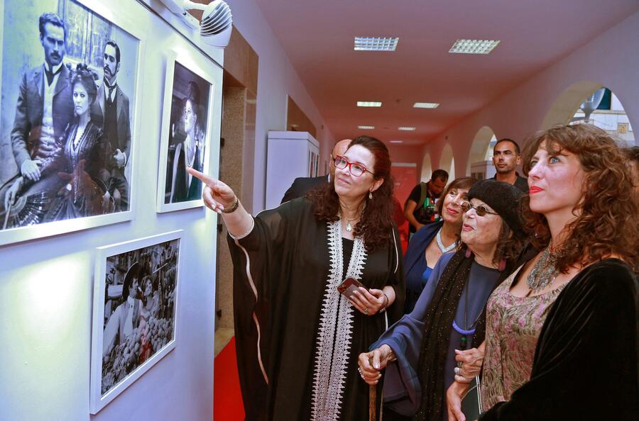 Claudia Cardinale alla mostra " Siciliani d'Africa" a La Goulette © AFP