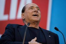 Berlusconi: decadenza appare su versione inglese Wikipedia 