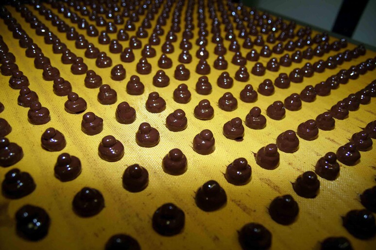 Cioccolato in una foto d 'archivio - RIPRODUZIONE RISERVATA