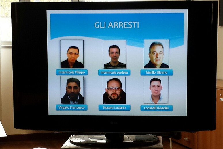 Gli arrestati per l 'omicidio di Ernesto Albanese ucciso a Guanzate nel Comasco - RIPRODUZIONE RISERVATA