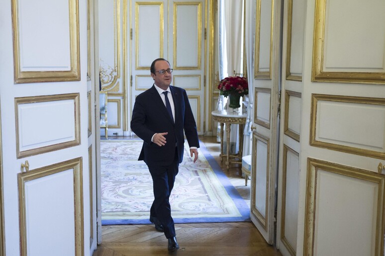 Il presidente Francois Hollande all 'Eliseo (archivio) © ANSA/EPA