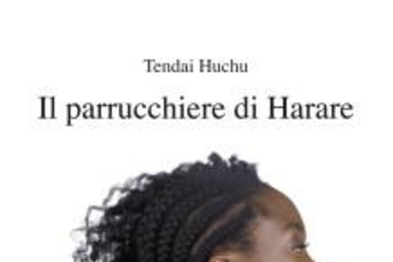 La copertina del libro  'Il parrucchiere di Harare ' - RIPRODUZIONE RISERVATA