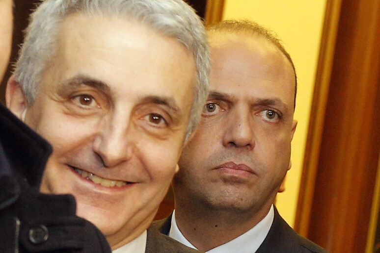 Angelino Alfano e Gaetano Quagliariello in una foto d 'archivio - RIPRODUZIONE RISERVATA