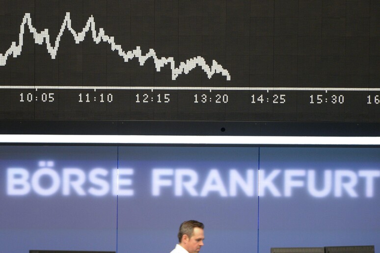 Borsa: l'Europa debole con i timori per l'economia e la Bce