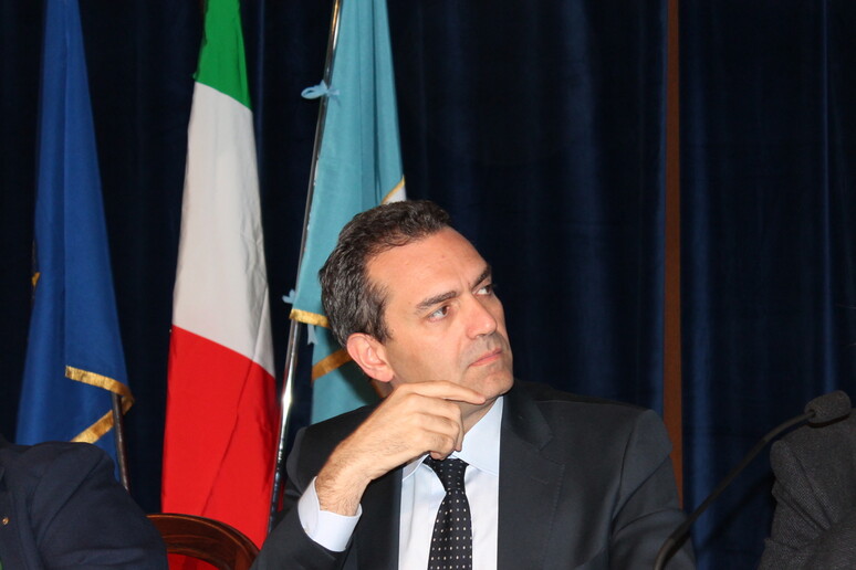 Il sindaco di Napoli, Luigi de Magistis - RIPRODUZIONE RISERVATA
