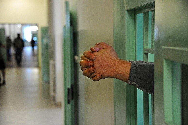 Un 'immagine simbolica della cella di un carcere italiano - RIPRODUZIONE RISERVATA