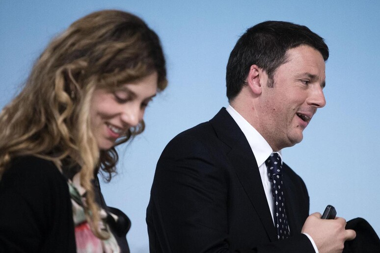 Matteo Renzi con il ministro Madia - RIPRODUZIONE RISERVATA