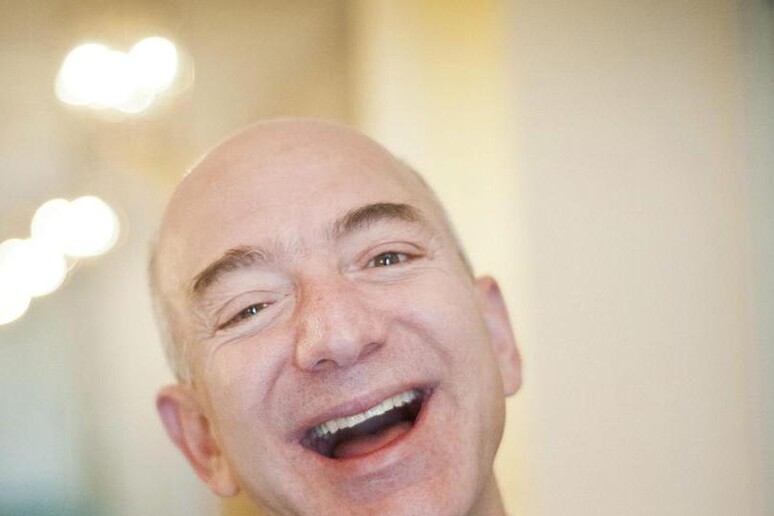 Jeff Bezos, obiettivo Amazon è l 'Oscar - RIPRODUZIONE RISERVATA