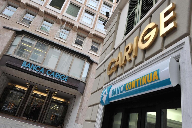 La sede della Banca Carige a Genova - RIPRODUZIONE RISERVATA