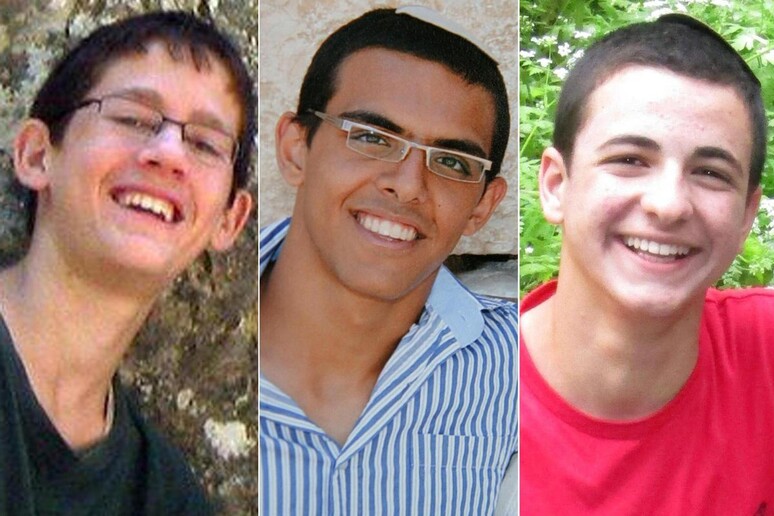Naftali Frenkel, Eyal Yifrah, Gilad Shaarh, i tre giovani israeliani rapiti  ed uccisi in Cisgiordania - RIPRODUZIONE RISERVATA