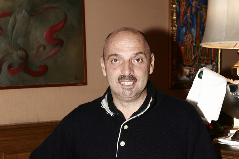 Paolo Brosio in una foto d 'archivio del 20 dicembre 2005. ANSA / VIRGINIA FARNETI - RIPRODUZIONE RISERVATA