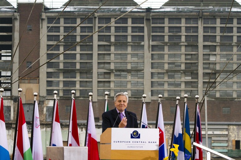 Trichet posa la prima pietra della nuova sede della Bce il 19 maggio 2010 - RIPRODUZIONE RISERVATA