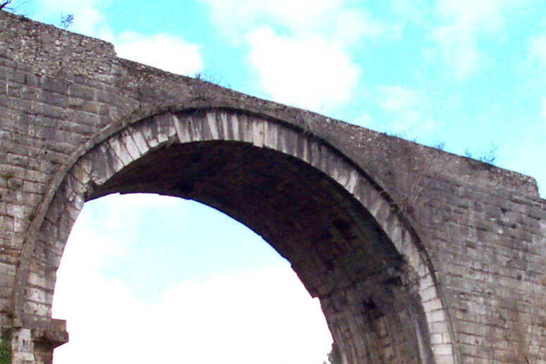 Il ponte d 'Augusto a Narni - RIPRODUZIONE RISERVATA