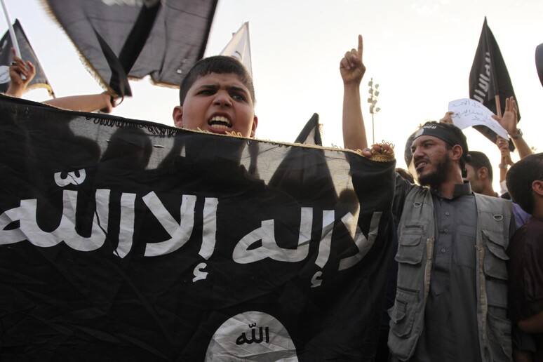 Una foto di milizie islamiche a Bengasi © ANSA/AP
