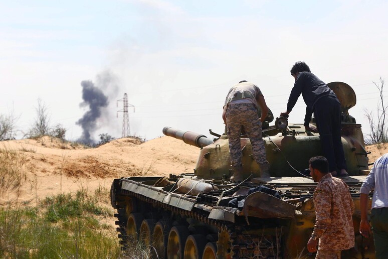 Libia, Misurata proclama lo stato di allerta dopo le notizie sull 'avanzata dell 'Isis in direzione della città -     RIPRODUZIONE RISERVATA