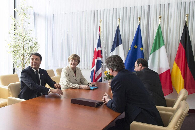 Vertice a quattro oggi tra Renzi, Merkel, Cameron e Hollande a Bruxelles, nella sede della Delegazione italiana, prima del summit Ue sull 'immigrazione. - RIPRODUZIONE RISERVATA