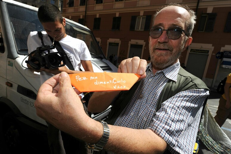 Giuliano Giuliani, padre di Carlo Giuliani, a Genova, il 20 luglio 2011, per  ricordare l ' uccisione del ragazzo, il 20 luglio 2001 durante le manifestazioni per il G8 - RIPRODUZIONE RISERVATA