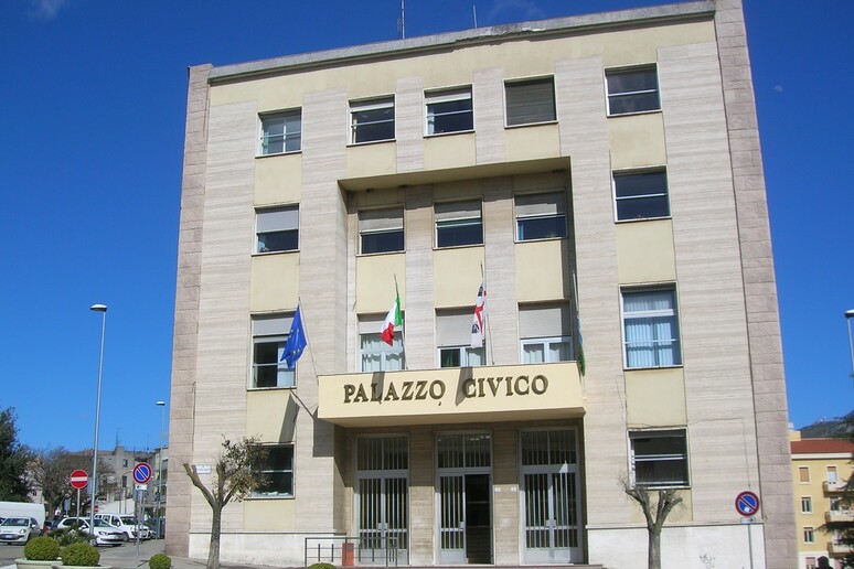 Comuni: il Municipio di Nuoro - RIPRODUZIONE RISERVATA