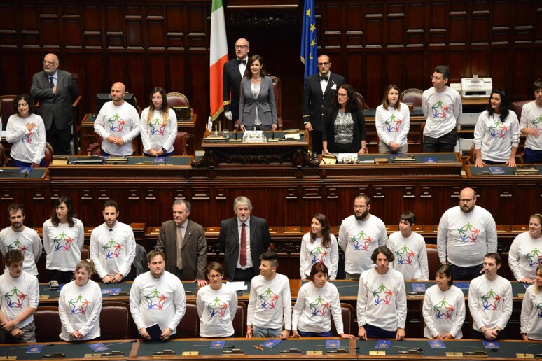 La presidente della Camera Laura Boldrini durante la cerimonia  'Servizio Civile - Giovani per una  Italia solidale ' a Montecitorio ANSA/UFFICIO STAMPA CAMERA DEPUTATI - RIPRODUZIONE RISERVATA
