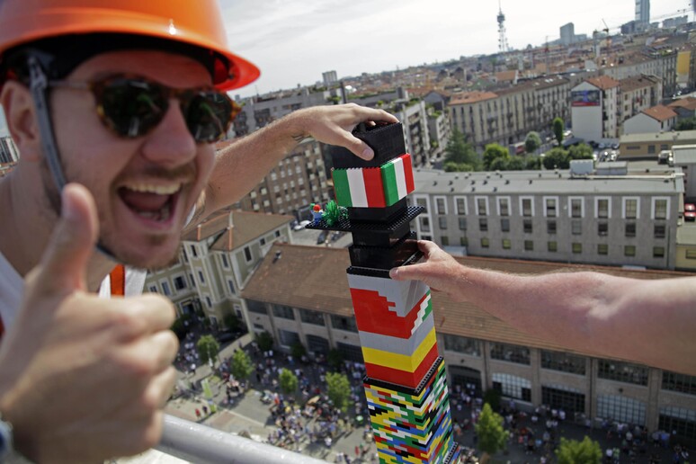 La torre di Lego più alta del mondo - Notizie 