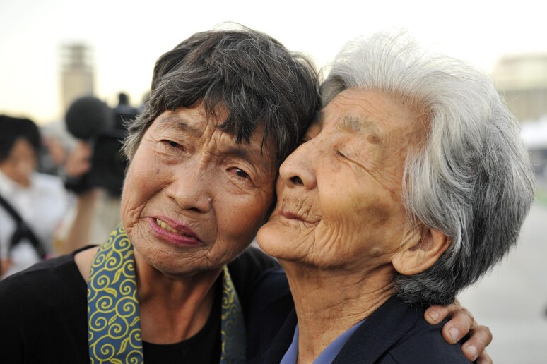 Hiroshima: 96 Paesi a cerimonia sui 70 anni bomba atomica © ANSA/EPA