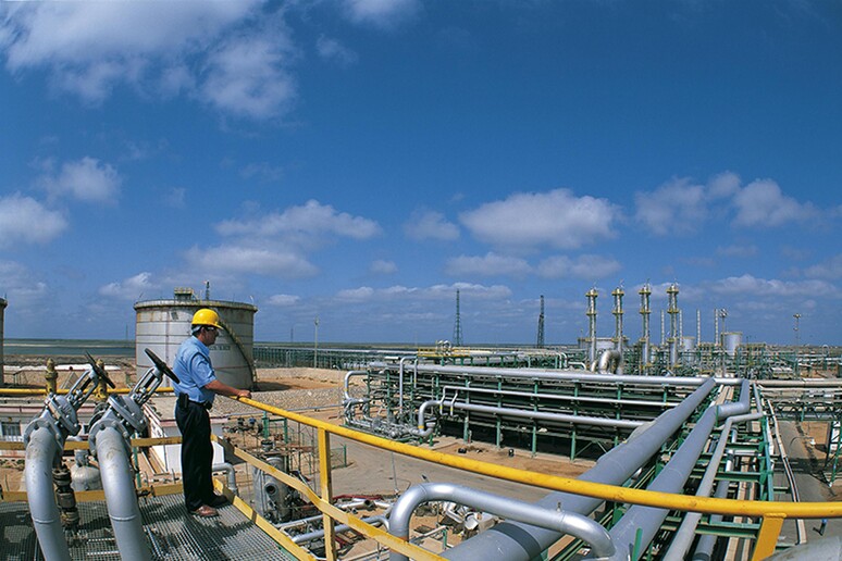 Un impianto gas dell 'Eni in Egitto -     RIPRODUZIONE RISERVATA
