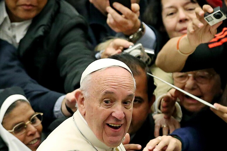 Papa Francesco in una recente immagine - RIPRODUZIONE RISERVATA