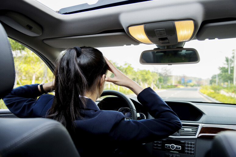Oltre 20% incidenti stradali causati da eccessiva sonnolenza - RIPRODUZIONE RISERVATA