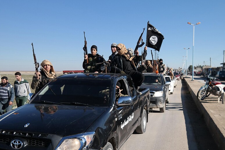 Combattenti dell 'Isis © ANSA/AP