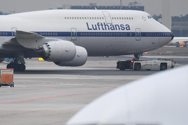 Scioperi: piloti Lufthansa, fermi martedì 29 e mercoledì 30 novembre © ANSA/AP