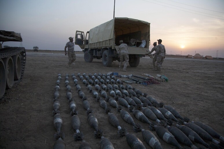 Bombe sequestrate dall 'esercito iracheno all 'Isis © ANSA/EPA