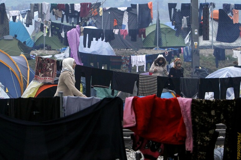 Idomeni, migranti © ANSA/AP