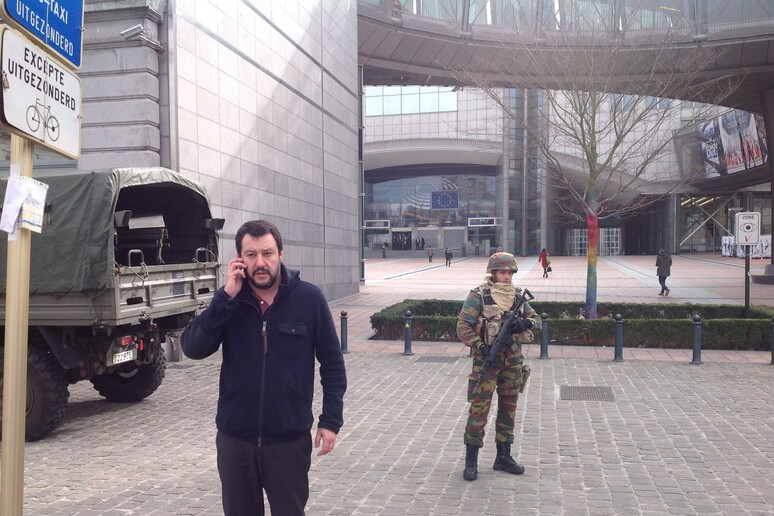 Salvini a Bruxelles in una foto tratta dal suo profilo Facebook - RIPRODUZIONE RISERVATA