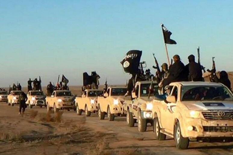 Miliziani dell 'Isis © ANSA/AP