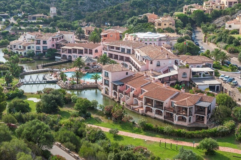 Sardegna albergo Costa Smeralda - RIPRODUZIONE RISERVATA