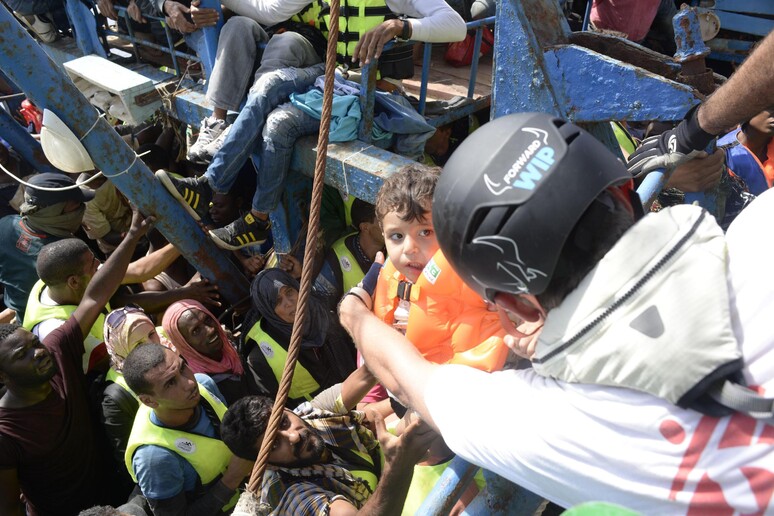 Doctors Without Borders NGO saving refugees in the Mediterranean -     ALL RIGHTS RESERVED
