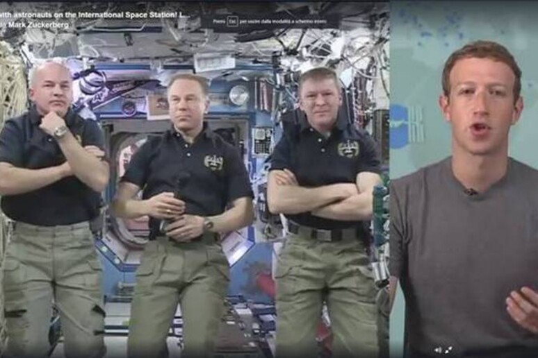 Primo collegamento via Facebook con la Stazione Spaziale (fonte: Facebook, NASA) - RIPRODUZIONE RISERVATA