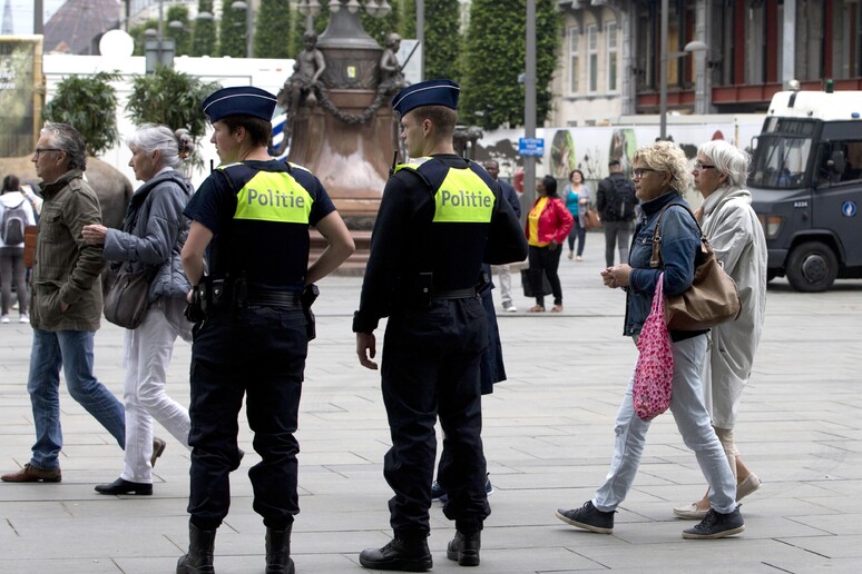 Polizia belga in una foto d 'archivio © ANSA/AP