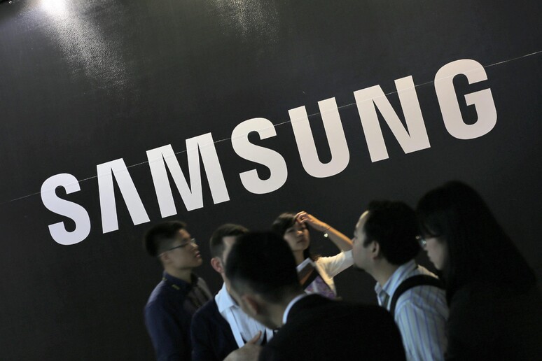 Il logo Samsung - RIPRODUZIONE RISERVATA