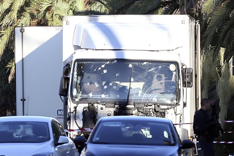 Il camion che ha fatto la strage © ANSA/AP