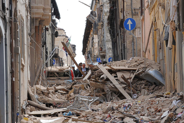 Una immagine d 'archivio del terremoto dell 'Aquila - RIPRODUZIONE RISERVATA