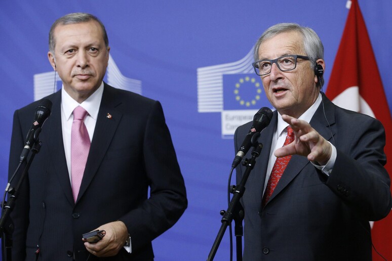 Turchia: Juncker, grave errore stop negoziato adesione © ANSA/EPA